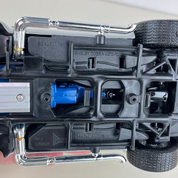 RoadLegend Convertible Shelby Cobra 427 SC Diecast Model Car in Midnight Blue - Picture 1 of 9